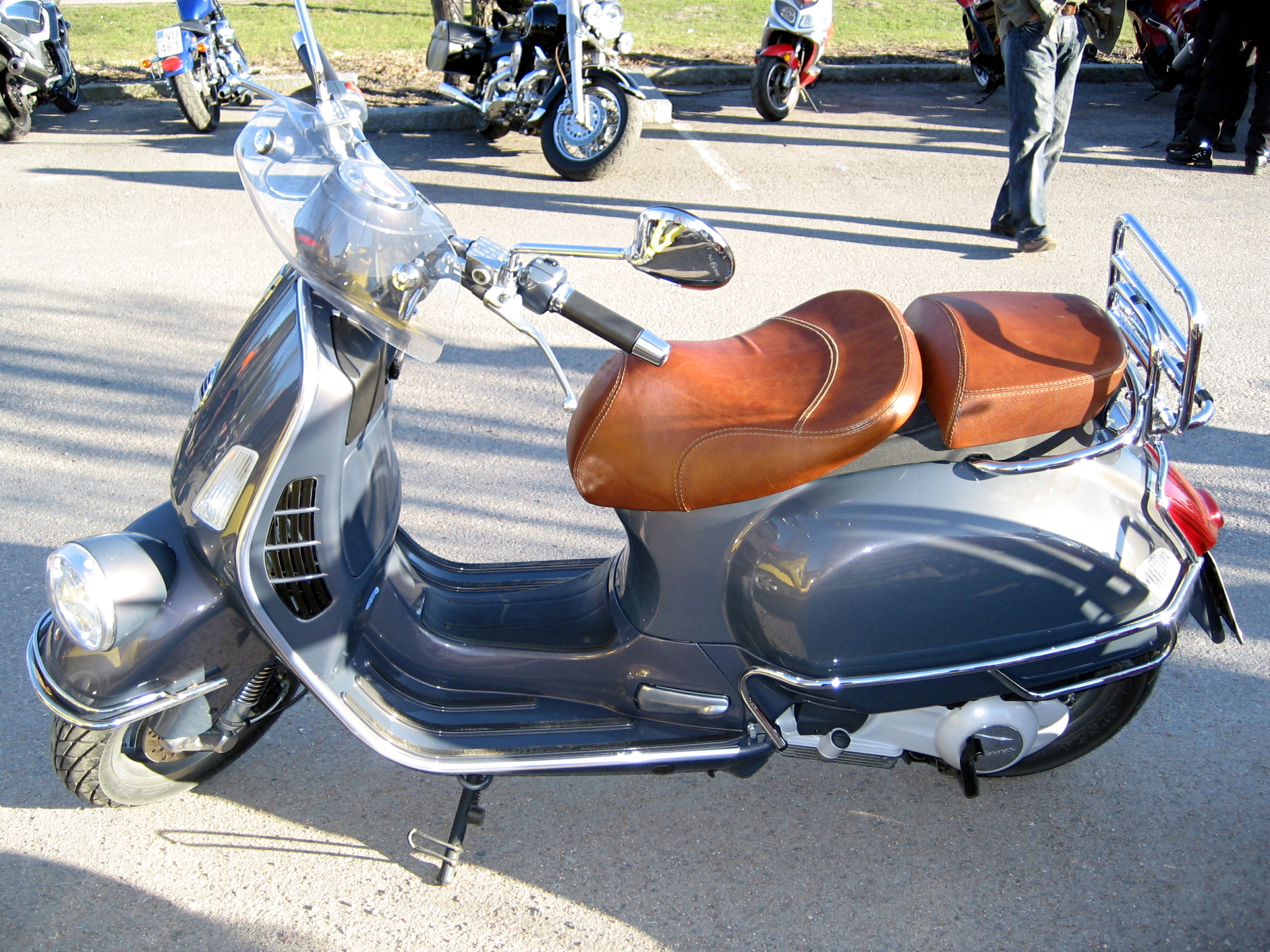 2007 Vespa LXV 125 #9