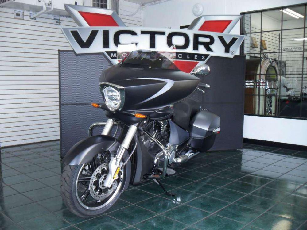 2014 Victory Cross Country Factory Custom #8