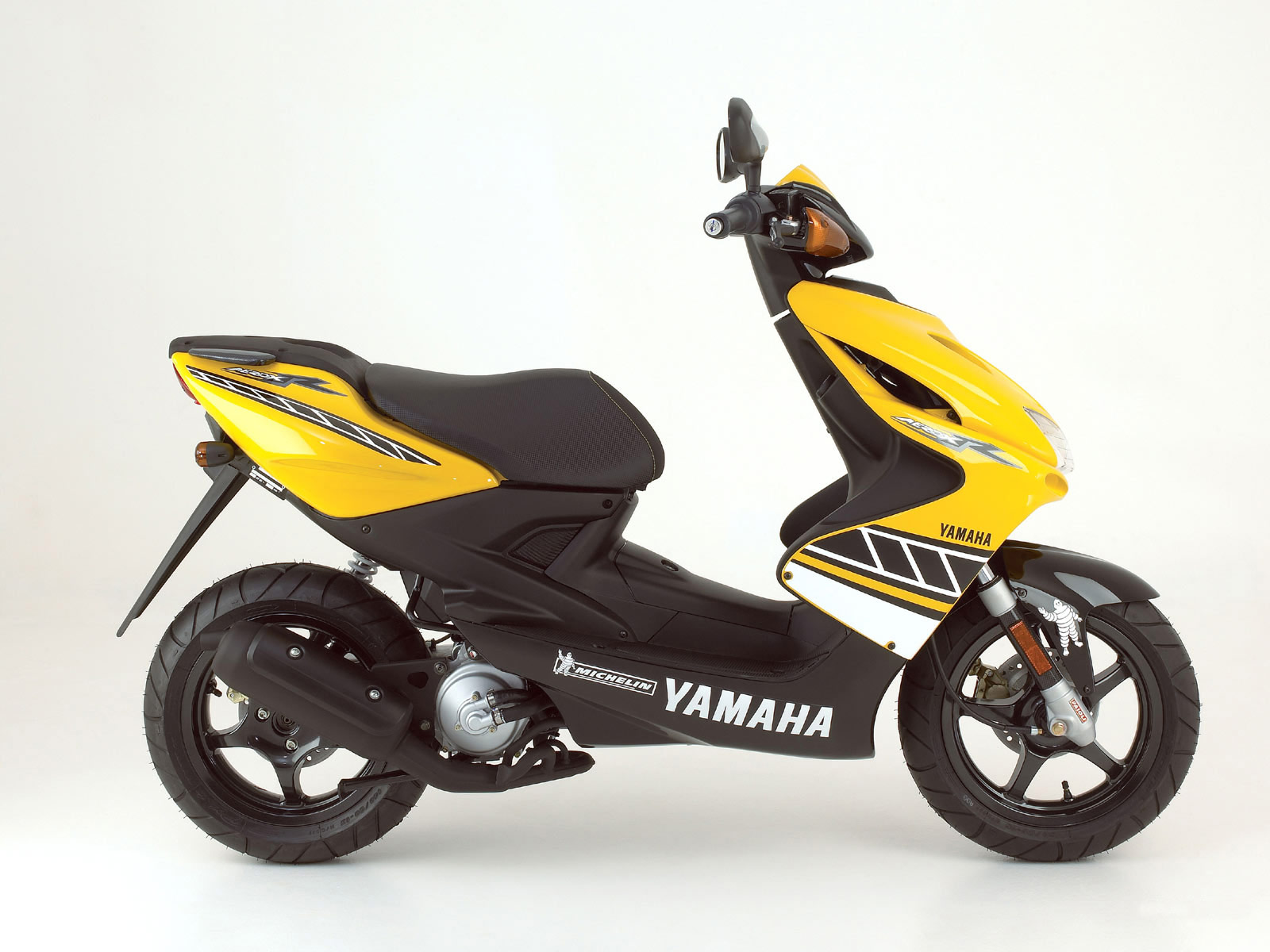 2007 Yamaha Aerox R Special Version #9
