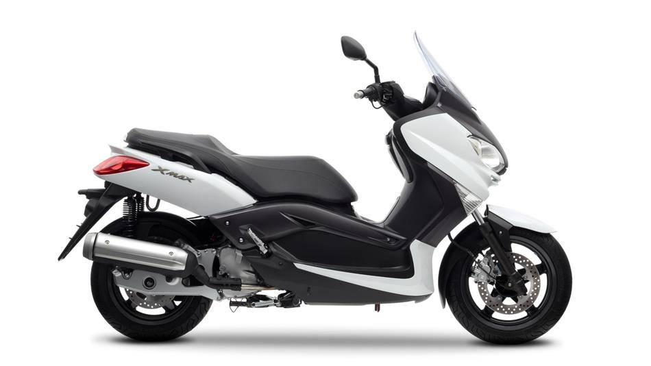 Yamaha Black X-Max 125 #9