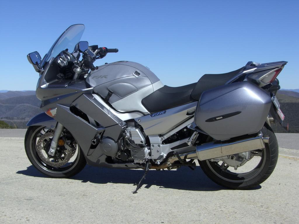 2010 Yamaha FJR 1300 AE #9