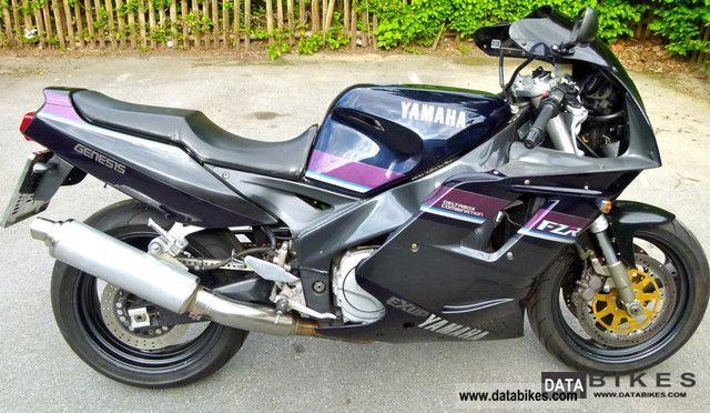 1992 Yamaha FZR 1000 #7