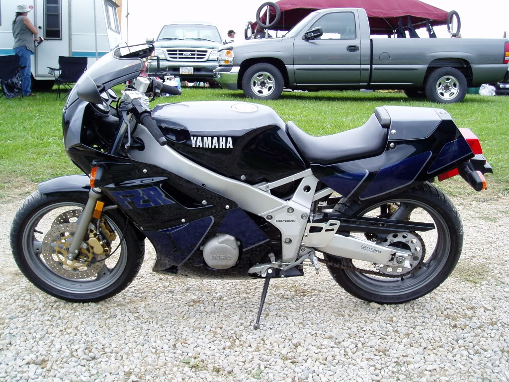 1988 Yamaha FZR 400 #7