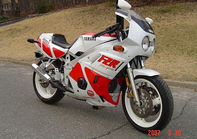 1988 Yamaha FZR 400 #10