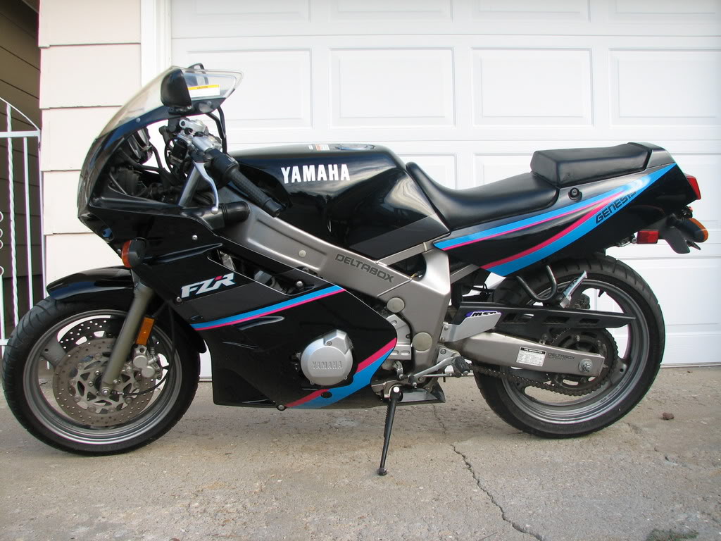 1992 Yamaha FZR 600 #10