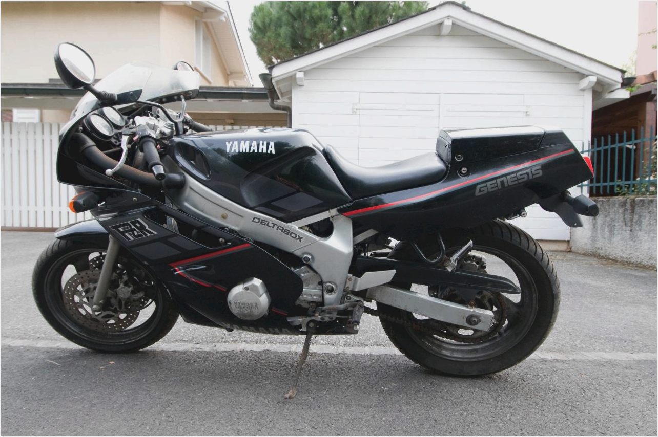 1999 Yamaha FZR 600 #9