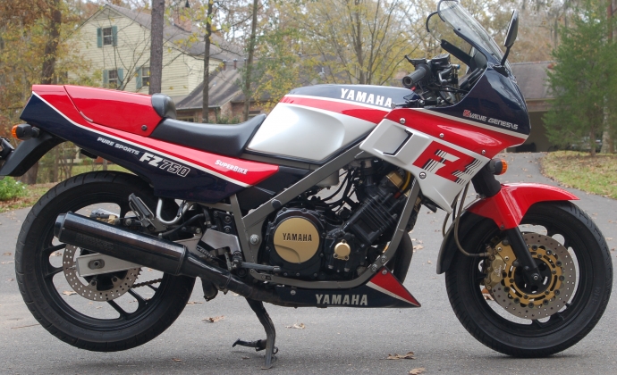 Yamaha FZR 750 R #7