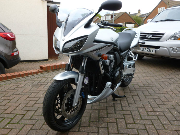 2003 Yamaha FZS 600 Fazer #10