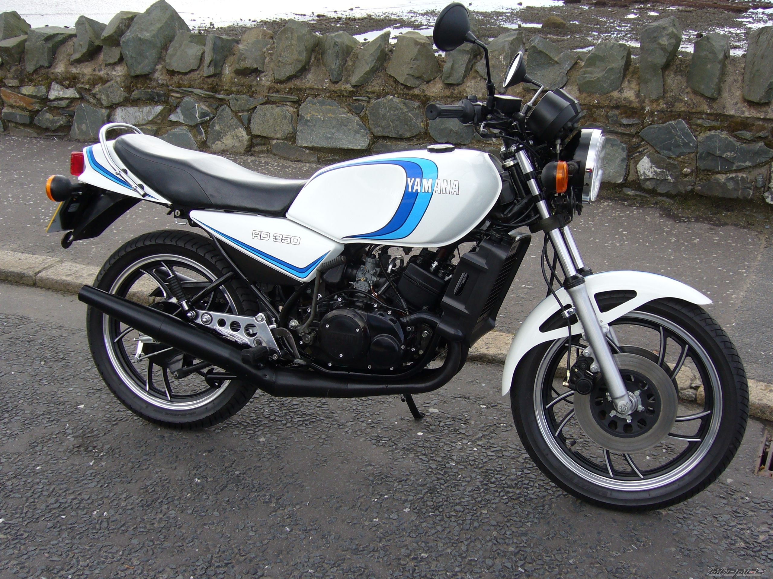 1982 Yamaha RD 350 LC #9