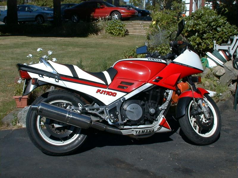 1985 Yamaha RD 350 (reduced effect) #7