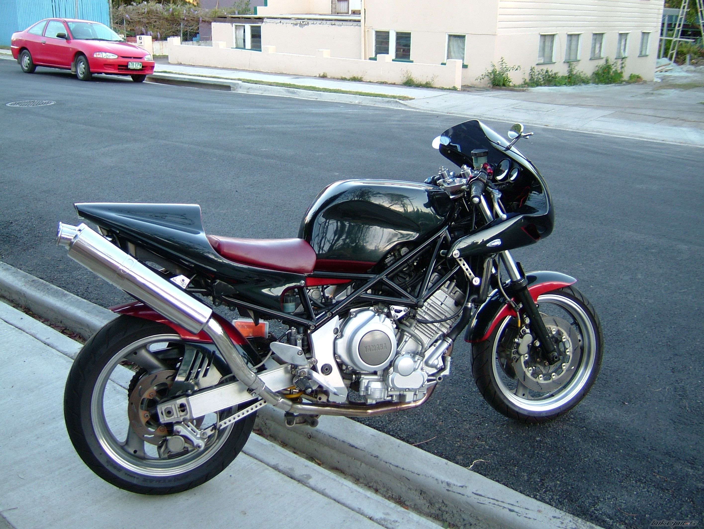 1996 Yamaha TRX 850 #10