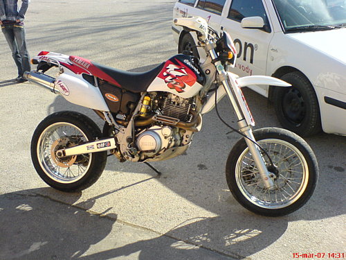 2001 Yamaha TT 600 R #10