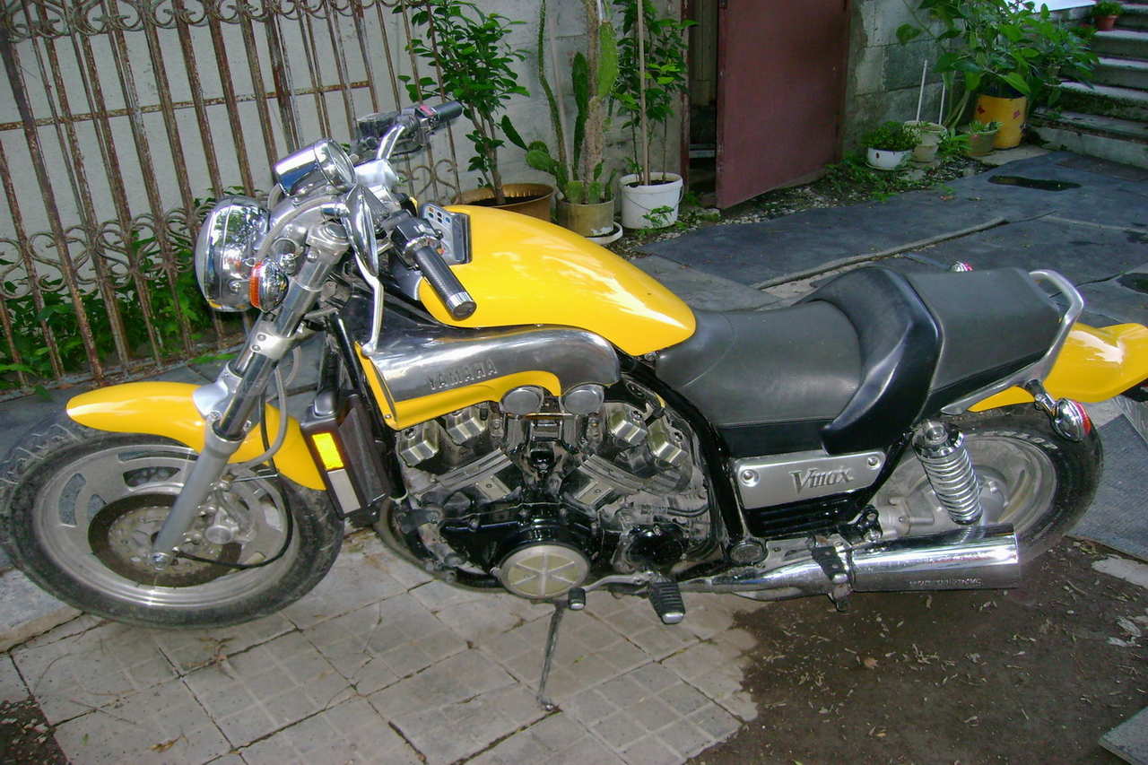 1994 Yamaha VMX 1200 V-Max #8