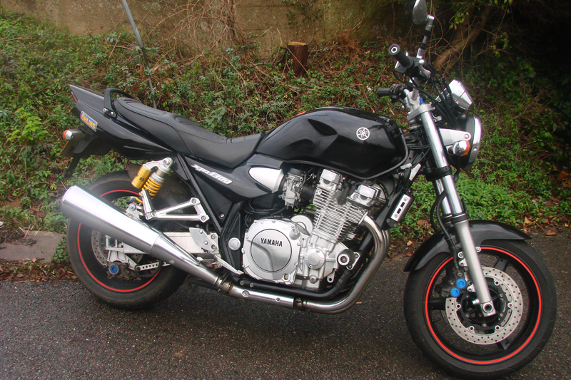 2004 Yamaha XJR 1300 #8