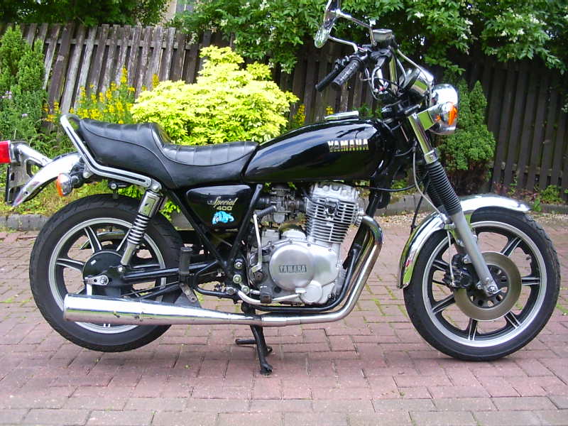 1981 Yamaha XS 400 Special #9
