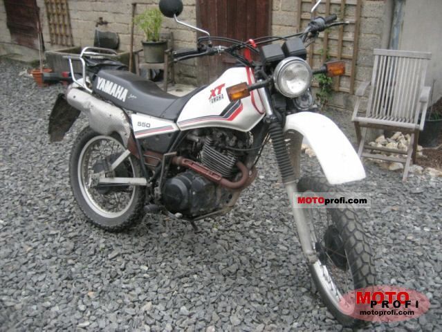 1983 Yamaha XT 550 (reduced effect) #9