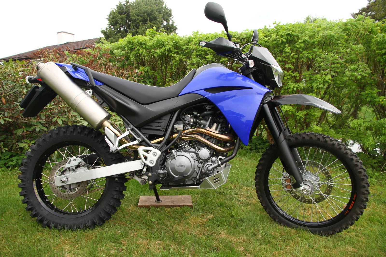 2010 Yamaha XT 660 R #10