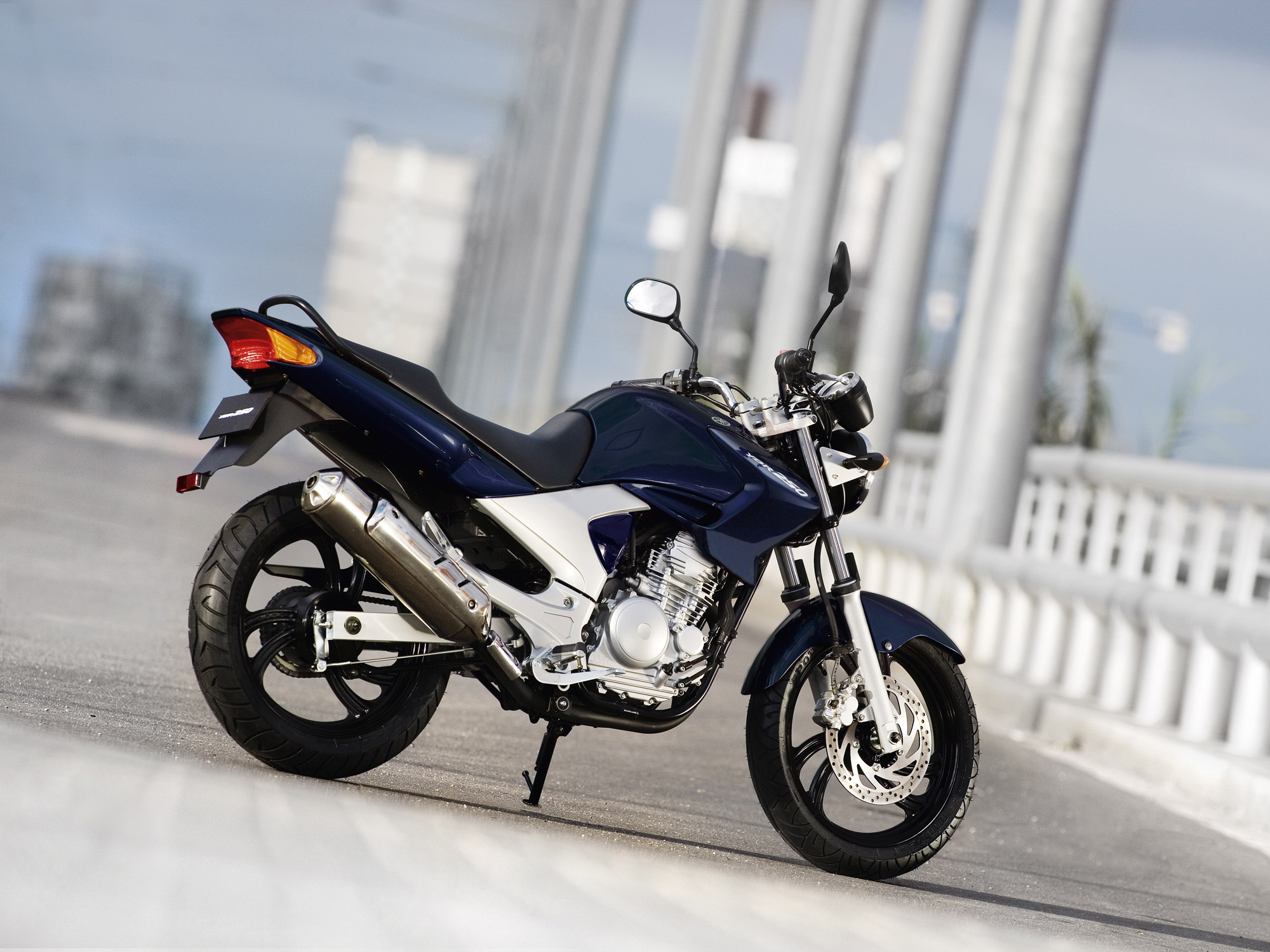 Менее 250. Yamaha YBR 250. Мото Ямаха юбр 250. Мотоцикл YBR 250. Yamaha YBR 250 2007.