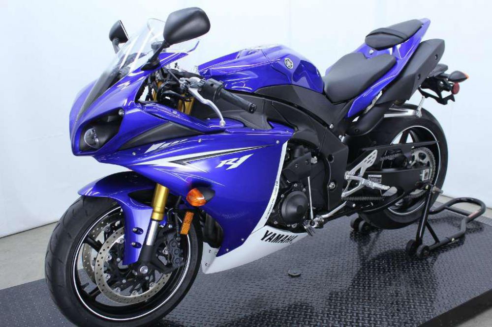 9 р 1 р 1 2. Yamaha r1 2010. Yamaha YZF r1 2010. Yamaha r1 синий. Yamaha YZF r4.