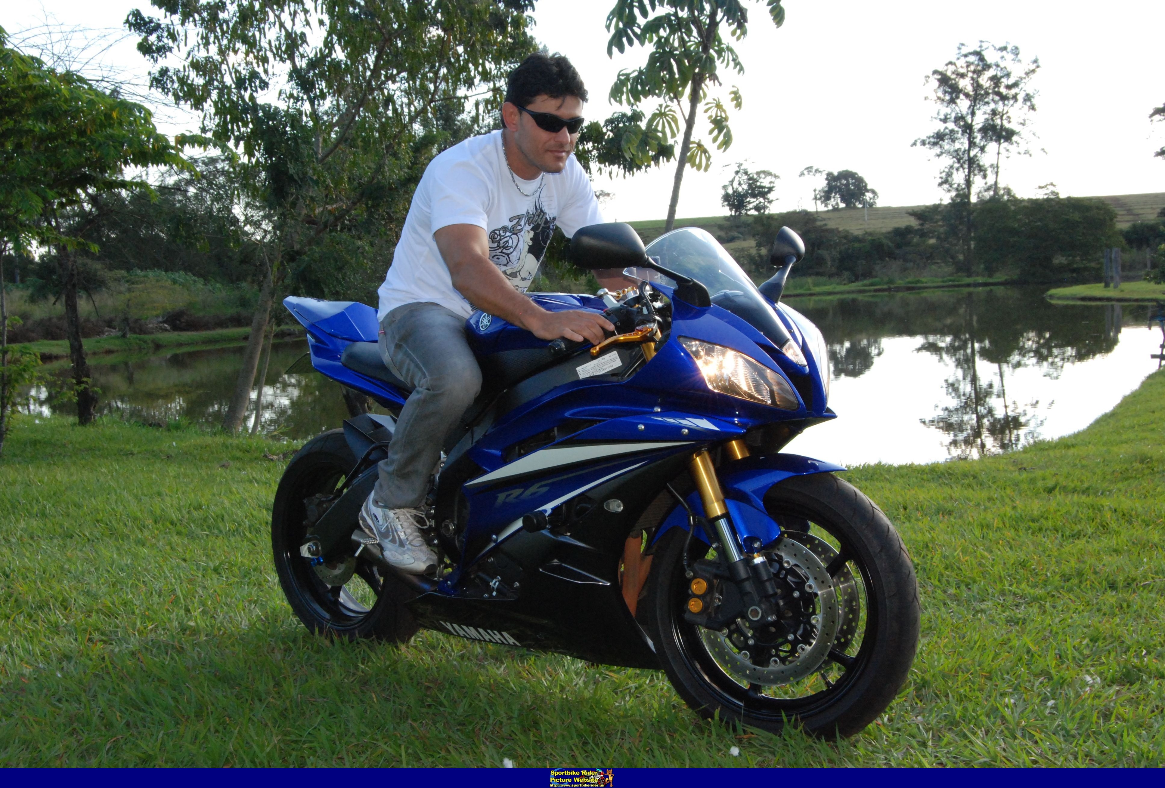 Yamaha YZF r6 Blue